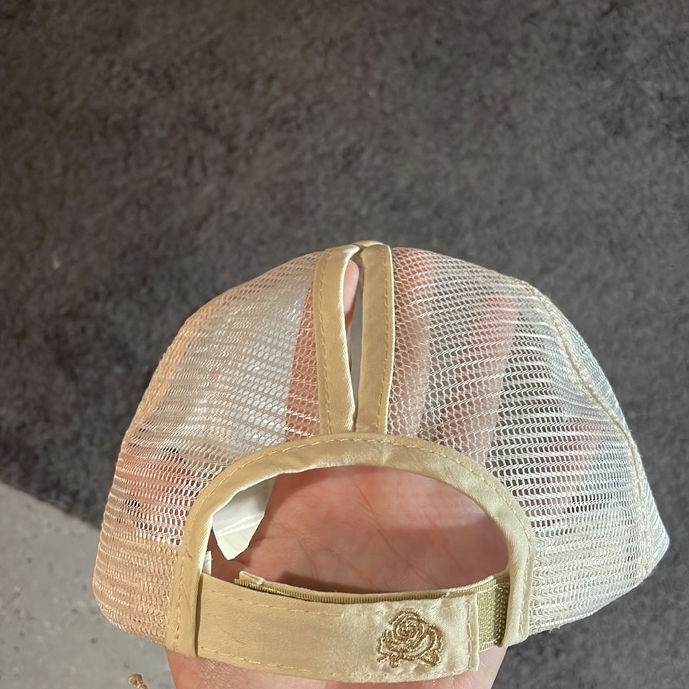 Trucker hat - Picture 2 of 2